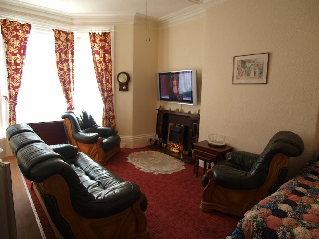 Waverley House Apartments Blackpool Room photo